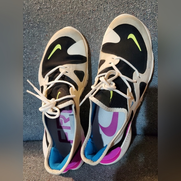 Nike Athletic Shoes - Black, White, Blue, Pink - Picture 6 of 10